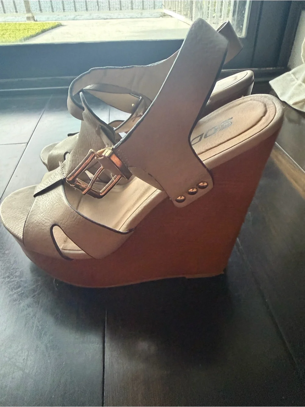 Soda wedge sandals
